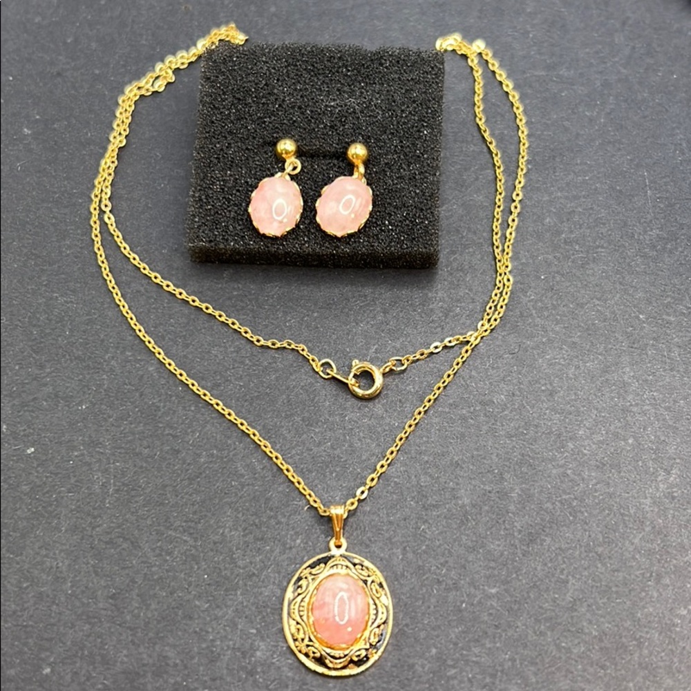 Vintage pink faux stone necklace, earrings